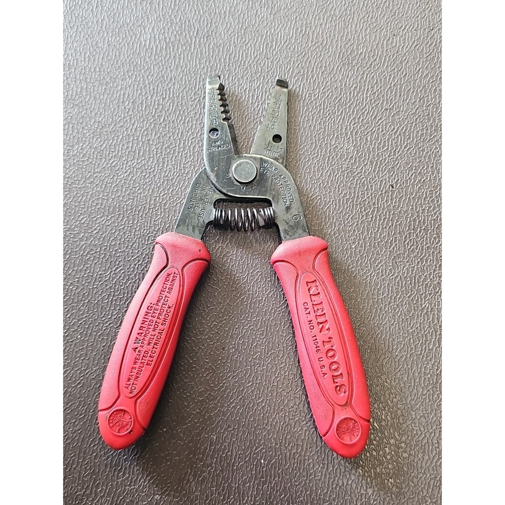 Klein Tools 11046 Wire Stripper Wire Cutter for 16-26 AWG Stranded Compact